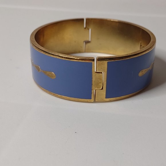 6.5 Inch Distressed Blue And Gold Tone Hinged Bangle - Picture 3 of 11
